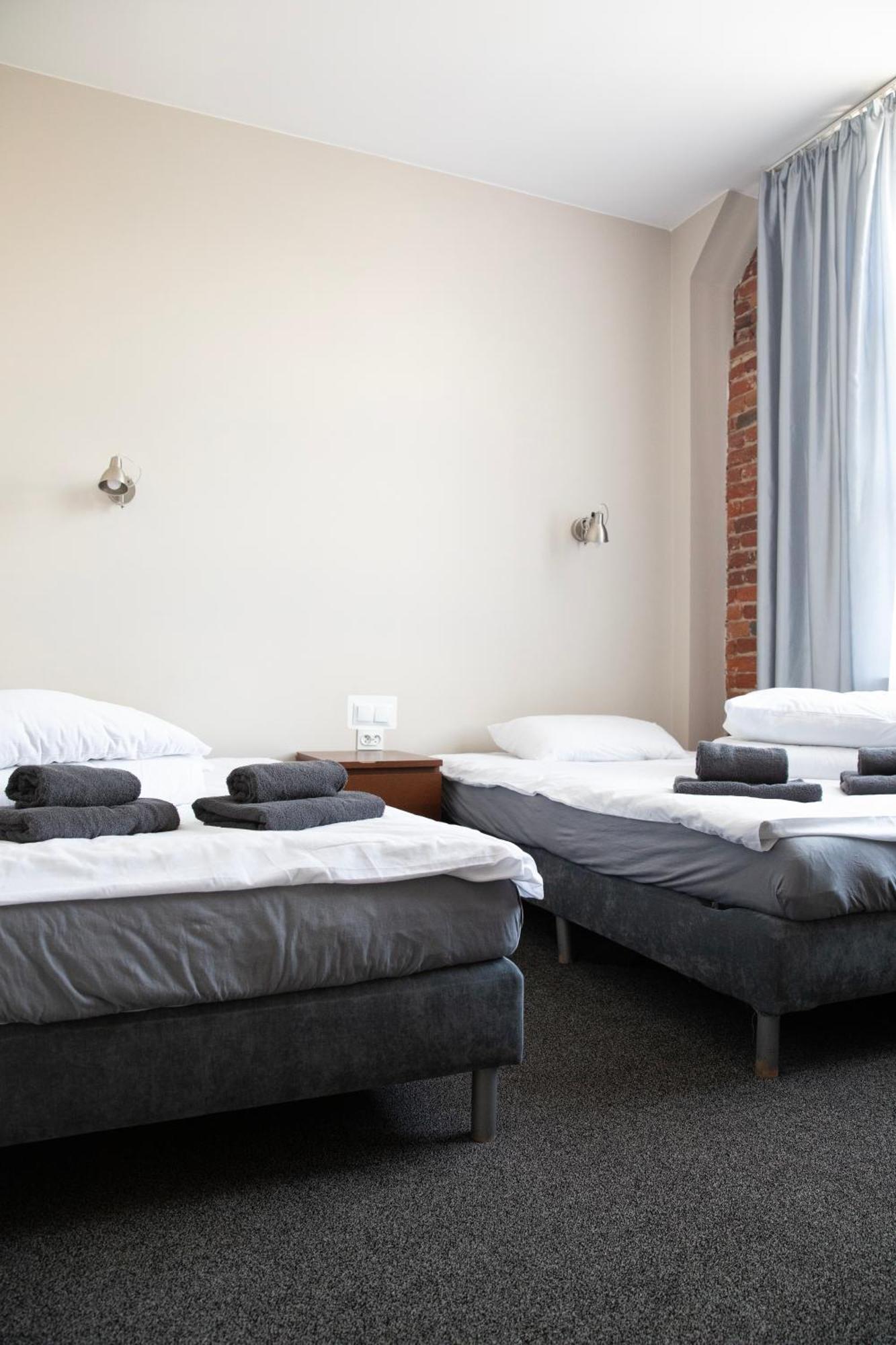 Adler Bed&Breakfast Lägenhet Łódź Exteriör bild