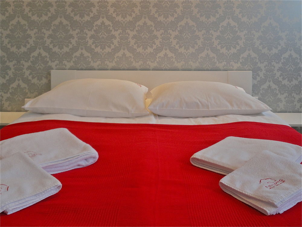 Adler Bed&Breakfast Lägenhet Łódź Exteriör bild