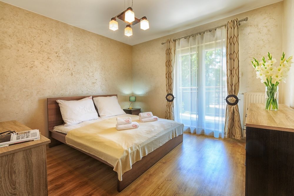 Adler Bed&Breakfast Lägenhet Łódź Exteriör bild